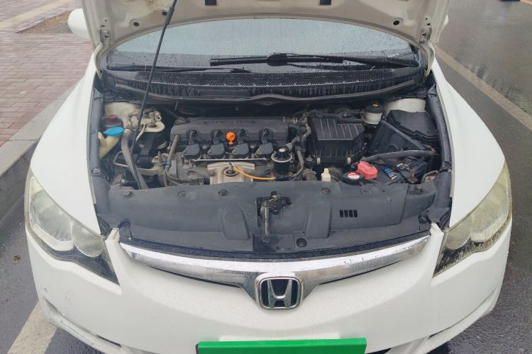 Used CIIMO 2012 1.8L Automatic Engine Bay