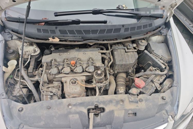 Used CIIMO 2012 1.8L Automatic Engine Bay