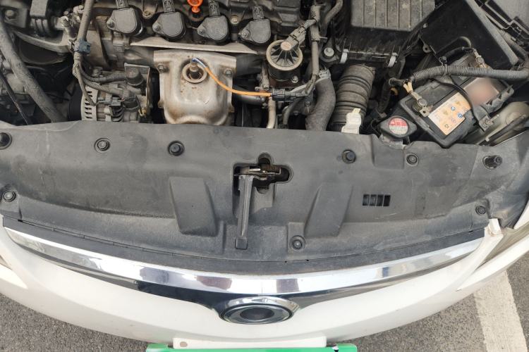 Used CIIMO 2012 1.8L Automatic Engine Bay