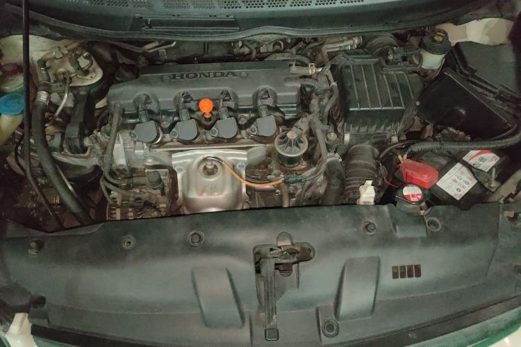 Used CIIMO 2012 1.8L Automatic Engine Bay