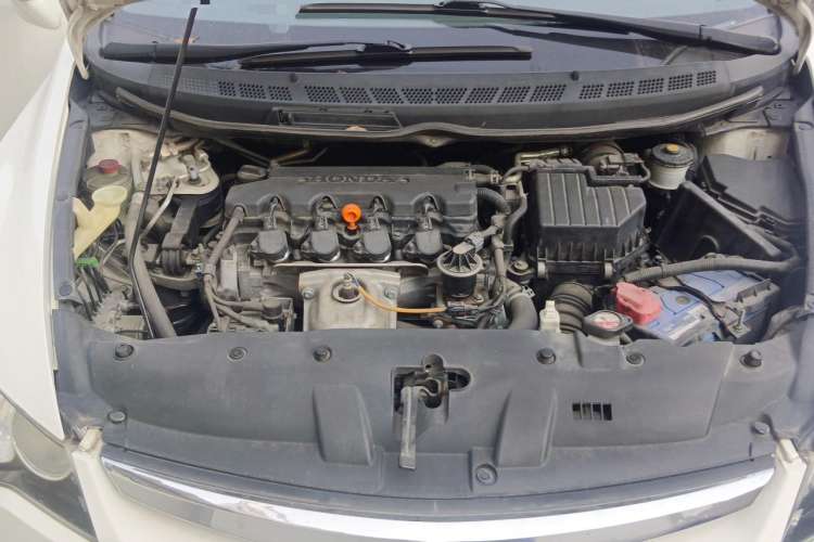 Used CIIMO 2012 1.8L Automatic Engine Bay