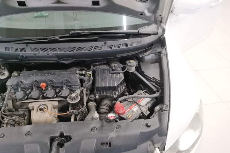 Used CIIMO 2012 1.8L Automatic Engine Bay Left