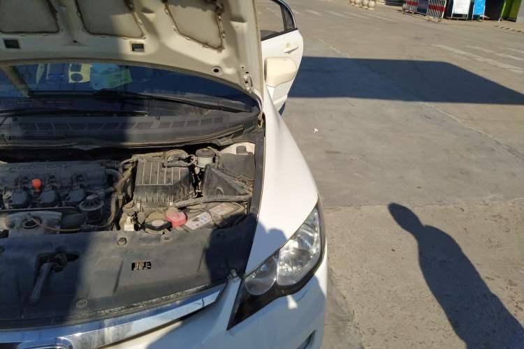 Used CIIMO 2012 1.8L Manual Engine Bay Left