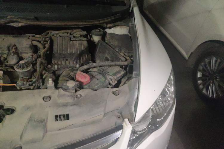 Used CIIMO 2012 1.8L Automatic Engine Bay Left