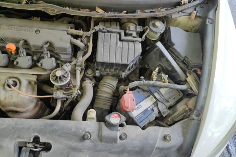 Used CIIMO 2012 1.8L Automatic Engine Bay Left