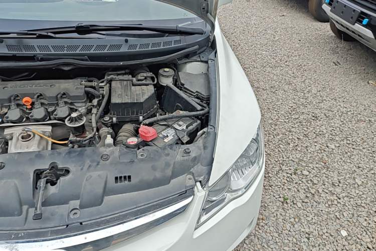 Used CIIMO 2012 1.8L Automatic Engine Bay Left