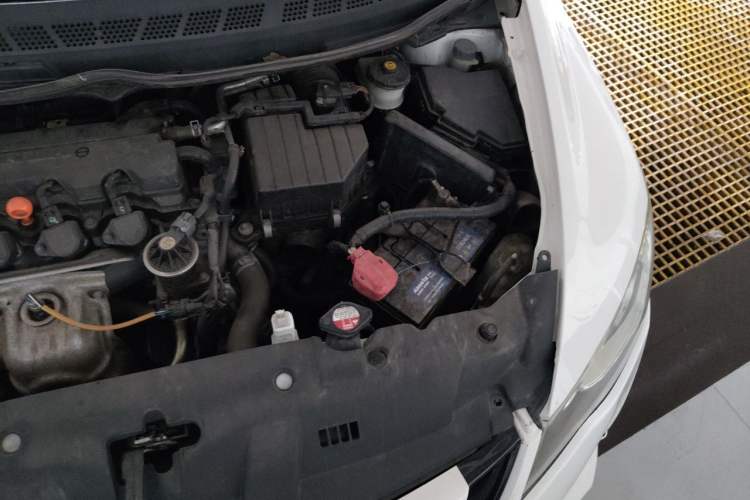 Used CIIMO 2012 1.8L Manual Engine Bay Left