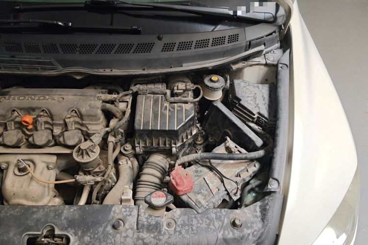 Used CIIMO 2012 1.8L Automatic Engine Bay Left