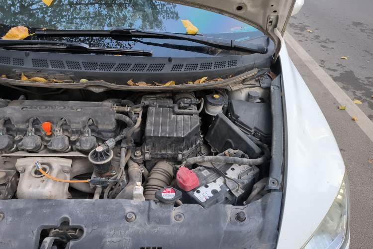 Used CIIMO 2012 1.8L Manual Engine Bay Left