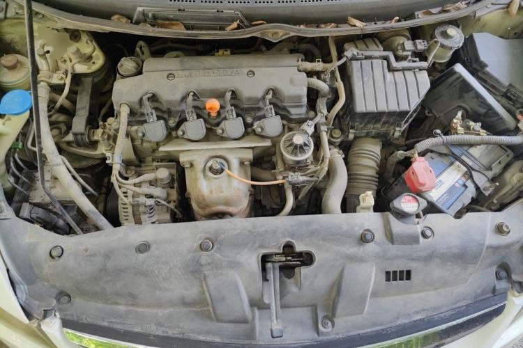 Used CIIMO 2012 1.8L Automatic Engine Bay