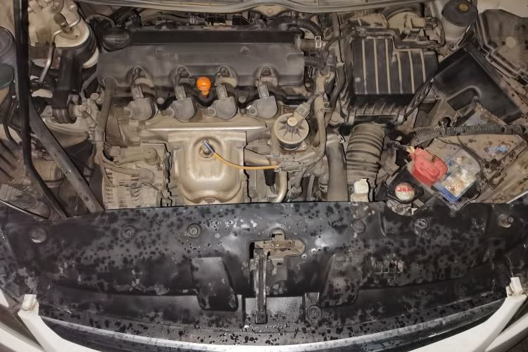 Used CIIMO 2012 1.8L Automatic Engine Bay