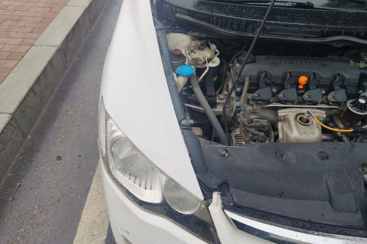 Used CIIMO 2012 1.8L Automatic Engine Bay Right