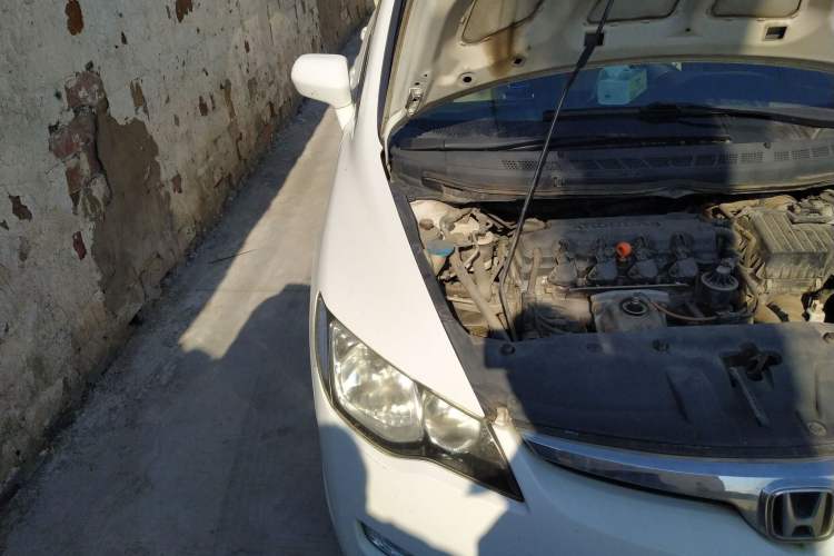 Used CIIMO 2012 1.8L Manual Engine Bay Right