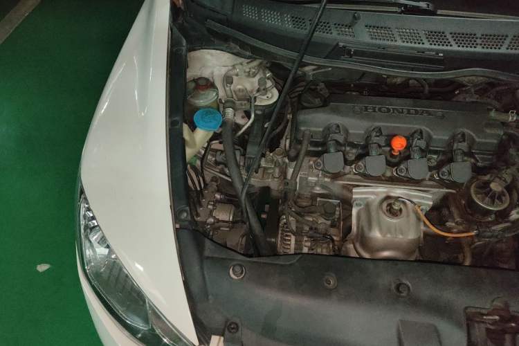 Used CIIMO 2012 1.8L Automatic Engine Bay Right