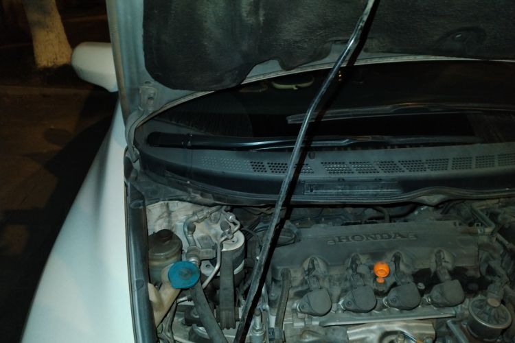 Used CIIMO 2012 1.8L Automatic Engine Bay Right