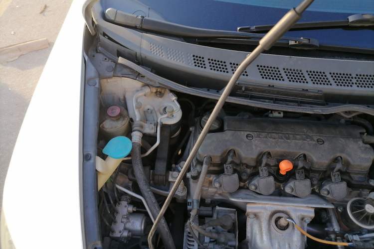 Used CIIMO 2012 1.8L Automatic Engine Bay Right