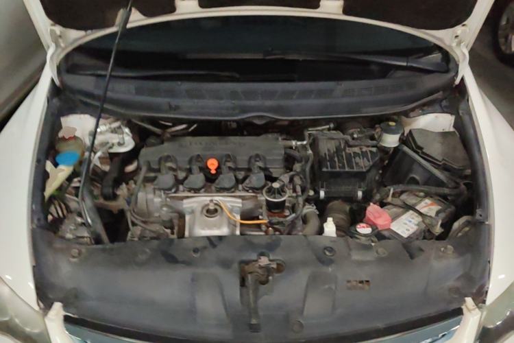 Used CIIMO 2012 1.8L Automatic Engine Bay