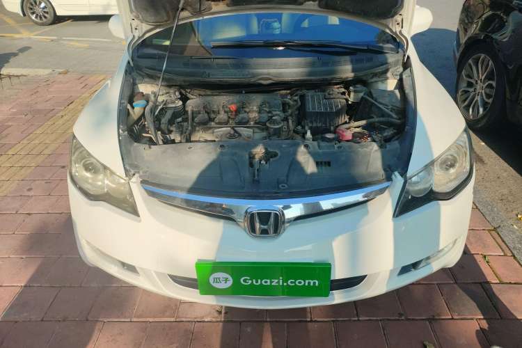 Used CIIMO 2012 1.8L Automatic Engine Bay