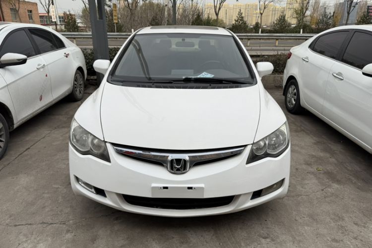 Used CIIMO 2012 1.8L Automatic Exterior 1