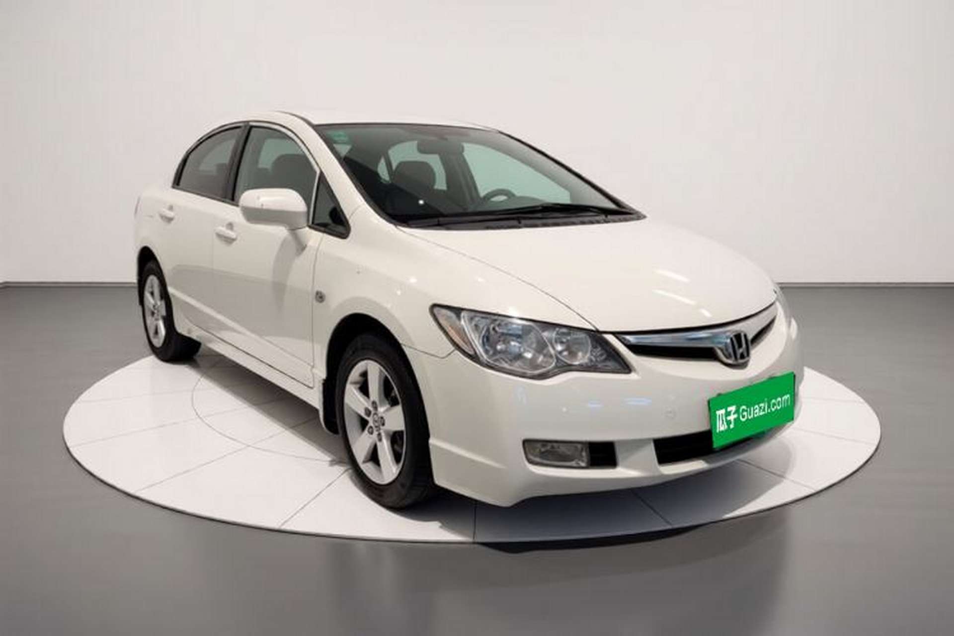 Used CIIMO 2012 1.8L Automatic Exterior 2