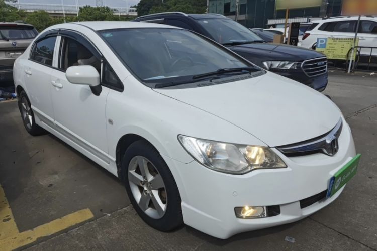 Used CIIMO 2012 1.8L Automatic Exterior 2
