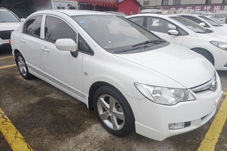 Used CIIMO 2012 1.8L Automatic Exterior 2