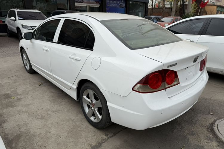 Used CIIMO 2012 1.8L Automatic Exterior 3