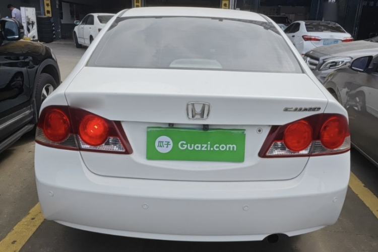 Used CIIMO 2012 1.8L Automatic Exterior 4