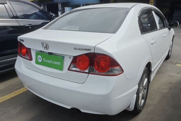 Used CIIMO 2012 1.8L Automatic Exterior 5