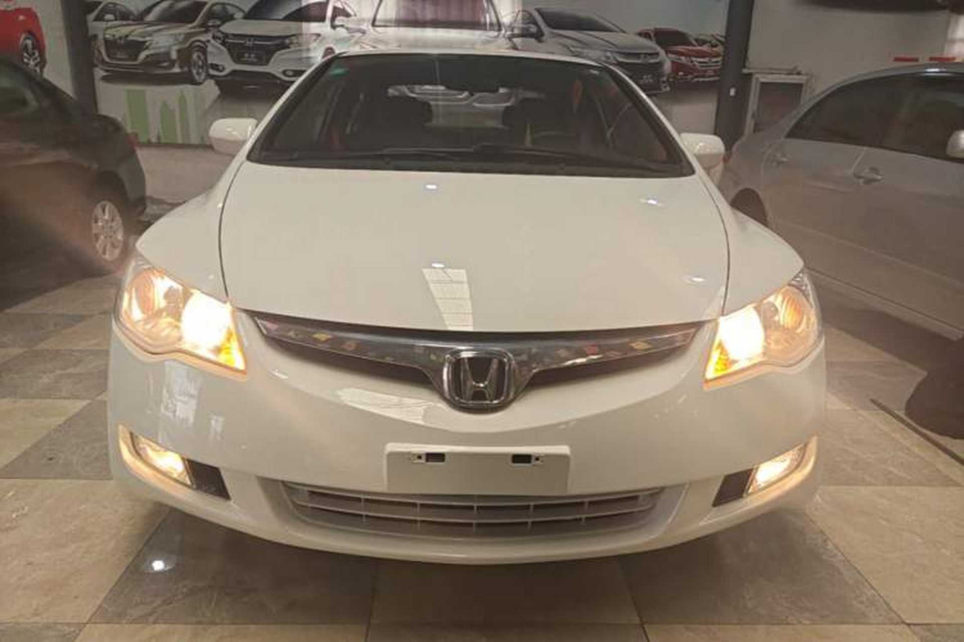 Used CIIMO 2012 1.8L Automatic Front