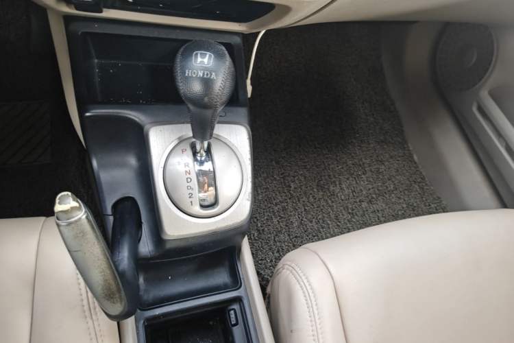 Used CIIMO 2012 1.8L Automatic Gear Lever