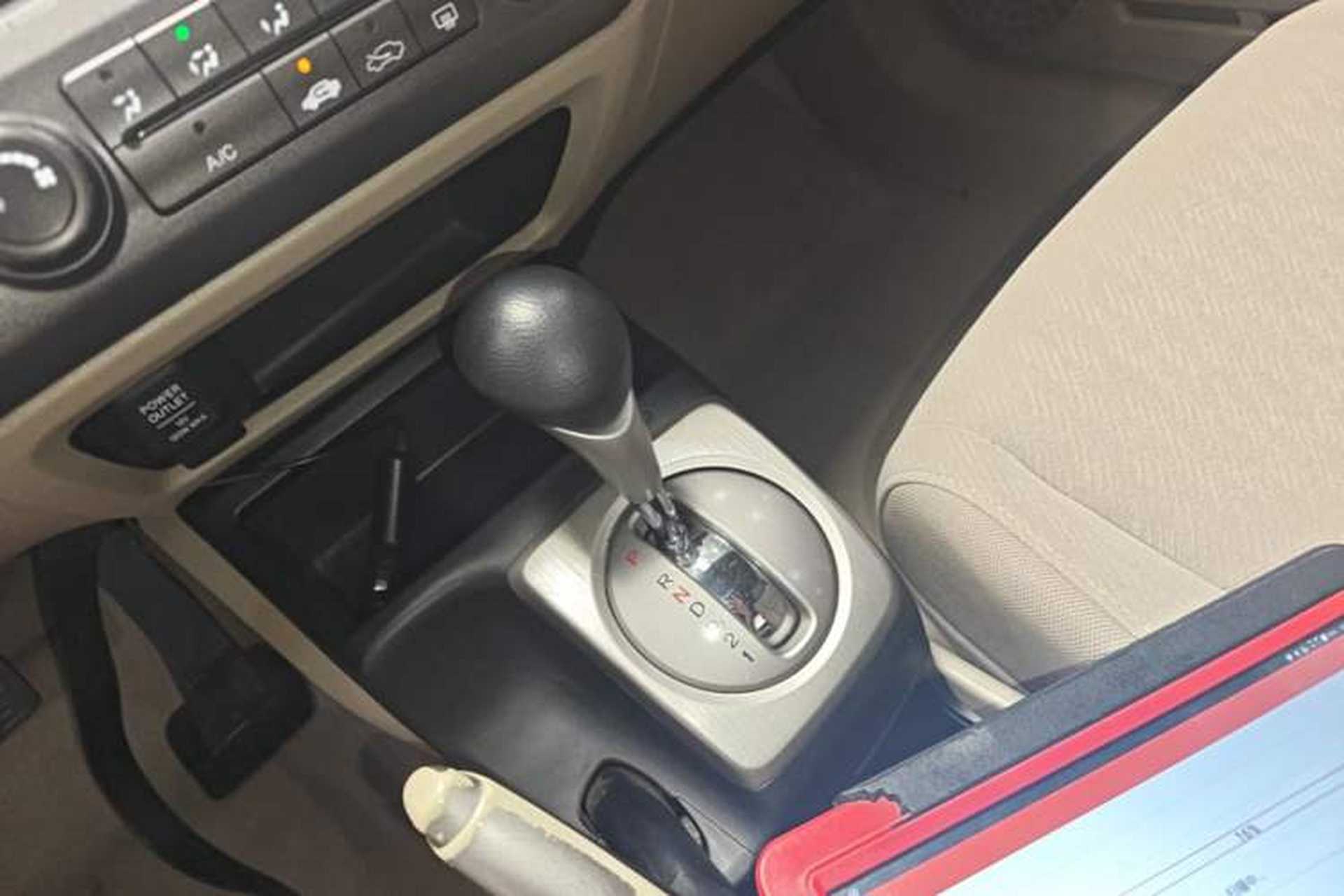 Used CIIMO 2012 1.8L Automatic Gear Lever