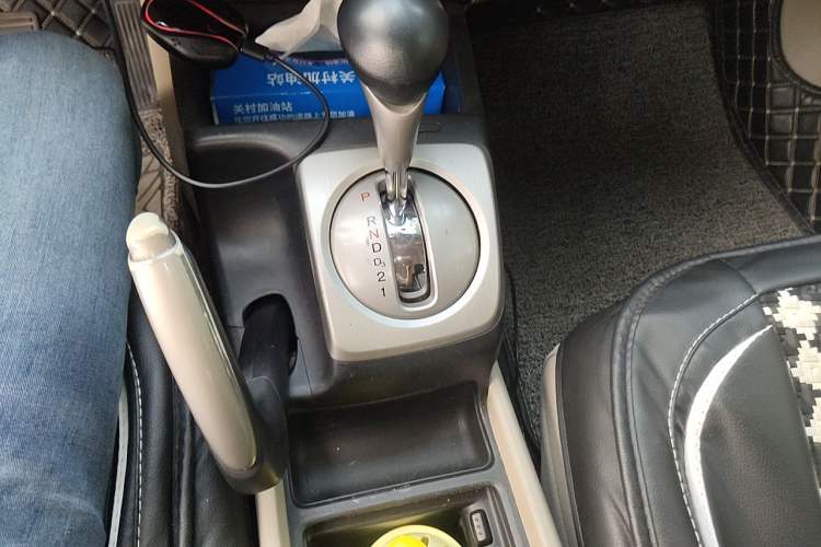 Used CIIMO 2012 1.8L Automatic Gear Lever