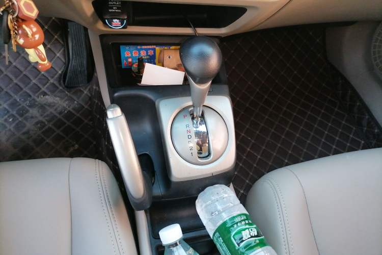 Used CIIMO 2012 1.8L Automatic Gear Lever