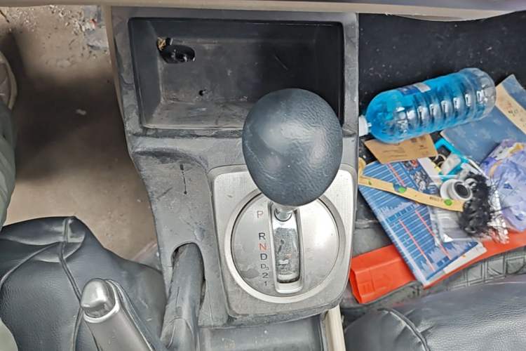 Used CIIMO 2012 1.8L Automatic Gear Lever