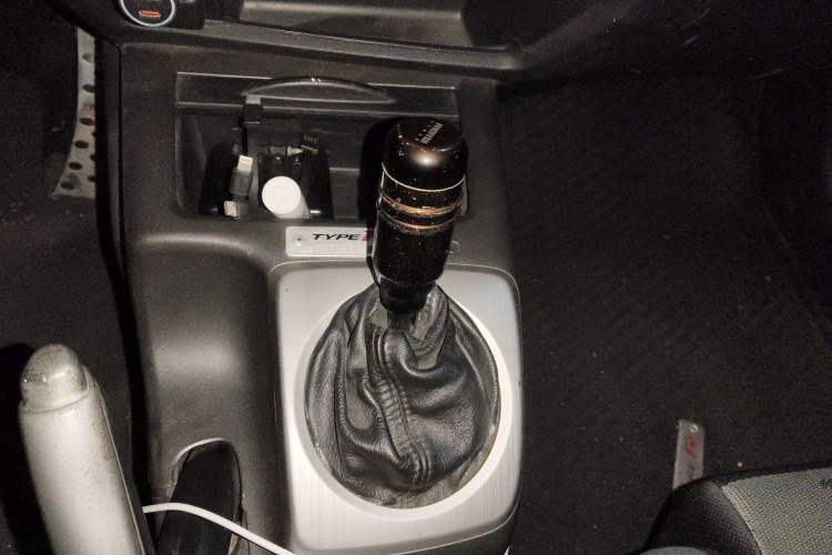 Used CIIMO 2012 1.8L Automatic Gear Lever