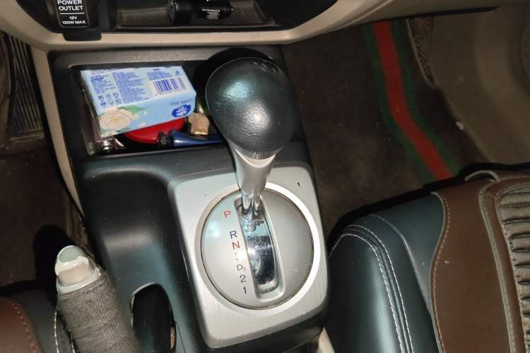 Used CIIMO 2012 1.8L Automatic Gear Lever