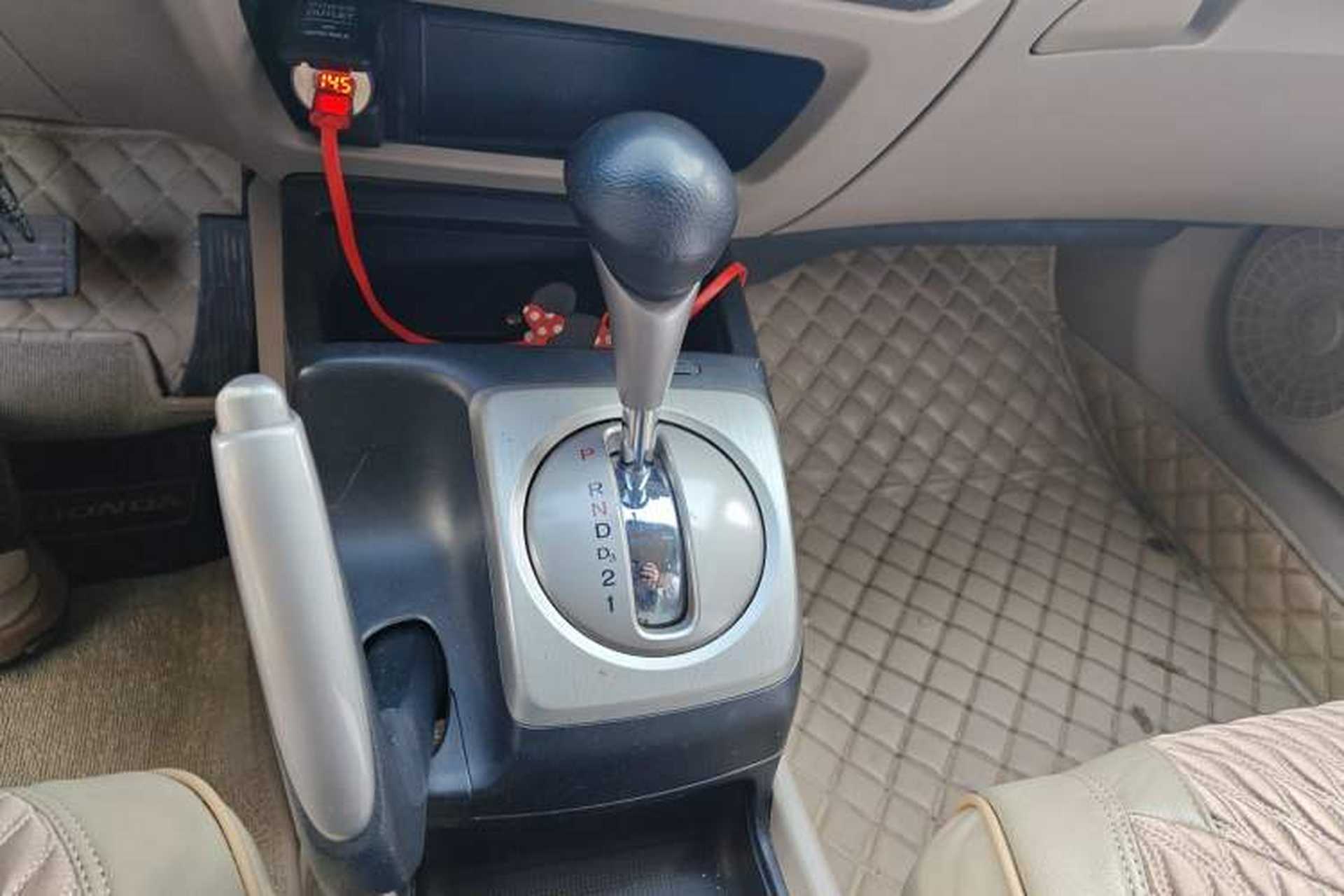 Used CIIMO 2012 1.8L Automatic Gear Lever