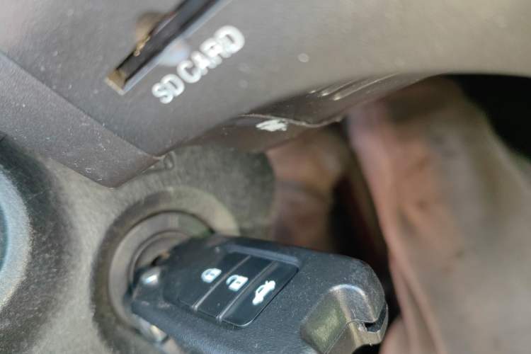 Used CIIMO 2012 1.8L Automatic Interior 1