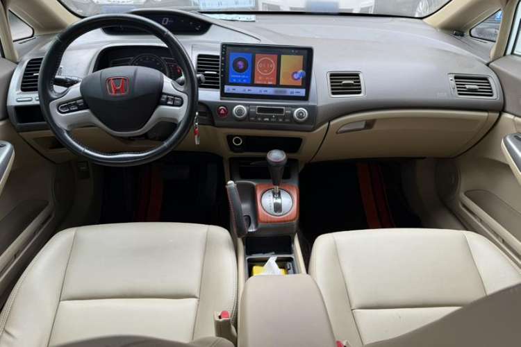Used CIIMO 2012 1.8L Automatic Interior 1