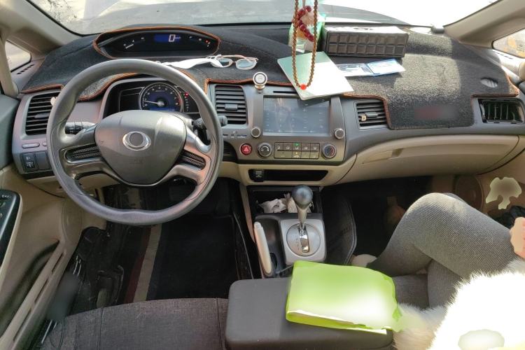 Used CIIMO 2012 1.8L Automatic Interior 2