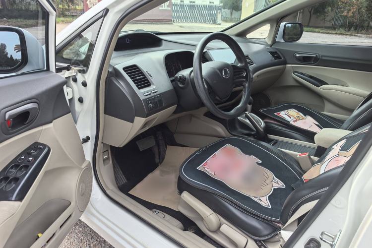 Used CIIMO 2012 1.8L Automatic Interior 2