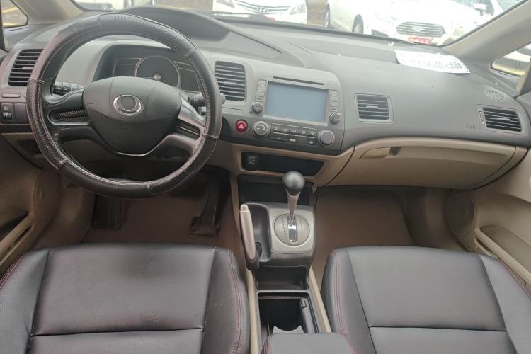 Used CIIMO 2012 1.8L Automatic Interior 3