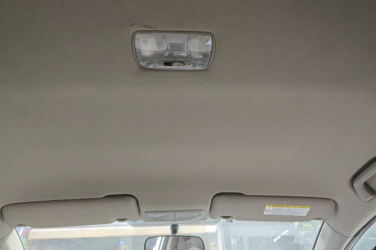 Used CIIMO 2012 1.8L Automatic Interior 8