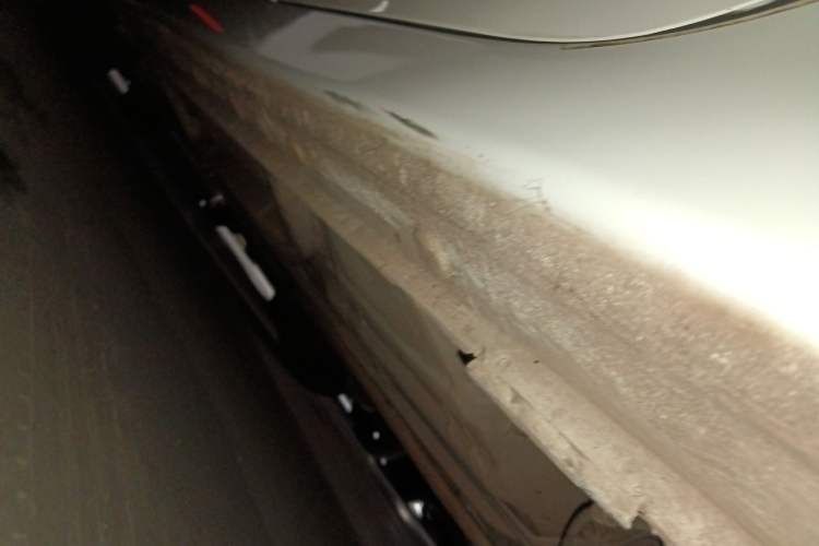 Used CIIMO 2012 1.8L Automatic Left Side Sill