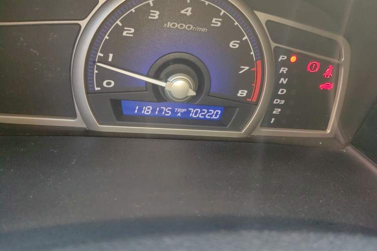 Used CIIMO 2012 1.8L Automatic Odometer Close Up