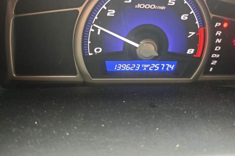 Used CIIMO 2012 1.8L Automatic Odometer Close Up