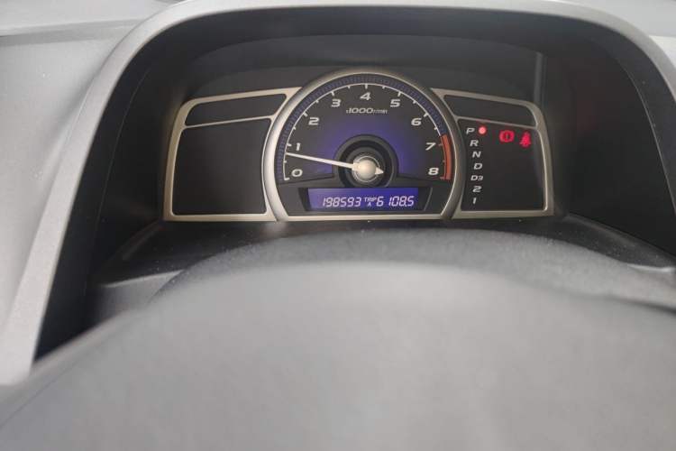 Used CIIMO 2012 1.8L Automatic Odometer Close Up