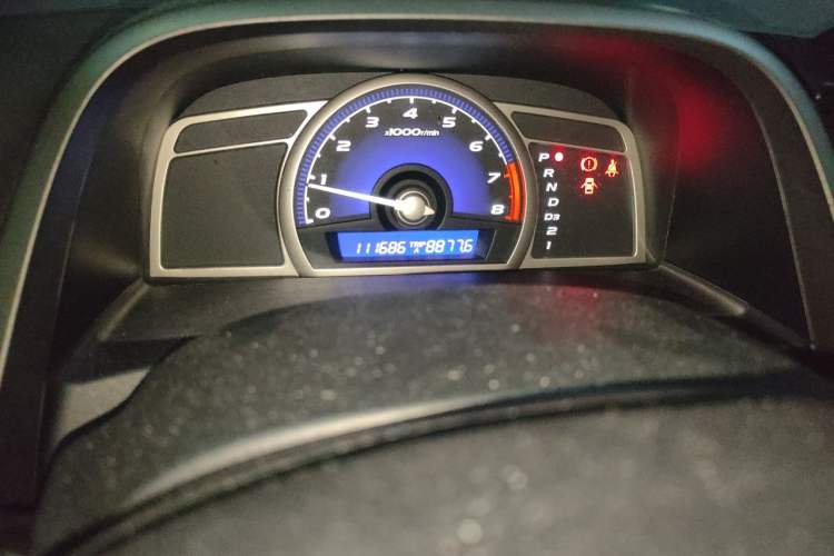 Used CIIMO 2012 1.8L Automatic Odometer Close Up