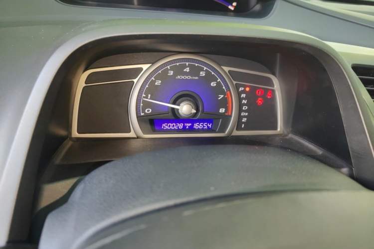 Used CIIMO 2012 1.8L Automatic Odometer Close Up